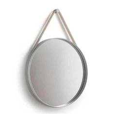 مرآة الحمام