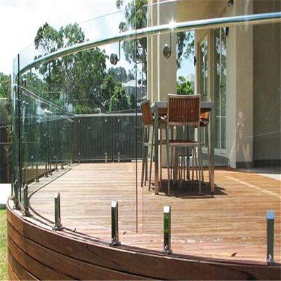 ما مدى مقاومة الزجاج المقسى للكسر؟